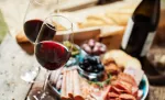 Os 7 melhores alimentos para harmonizar com vinho tinto